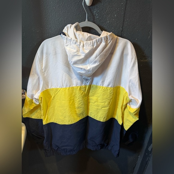 Women’s Columbia PFG Omni Shield Yellow and Navy Windbreaker - Picture 5 of 5